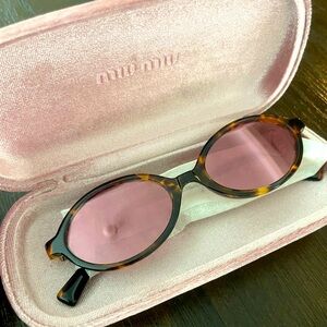 MIU MIU Sunglasses